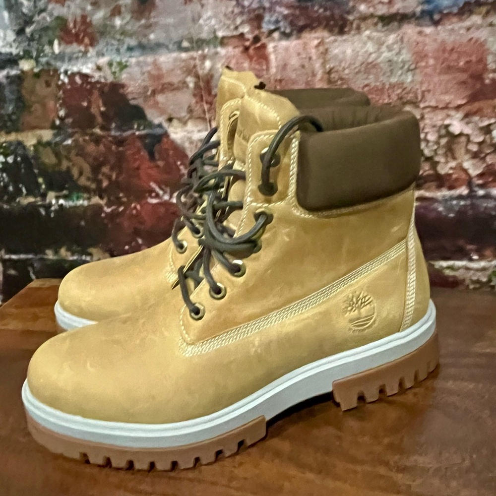 NEW Mens Timberland Tan Wheat Waterproof Work Boots - US Size 10.5 - Picture 2 of 6